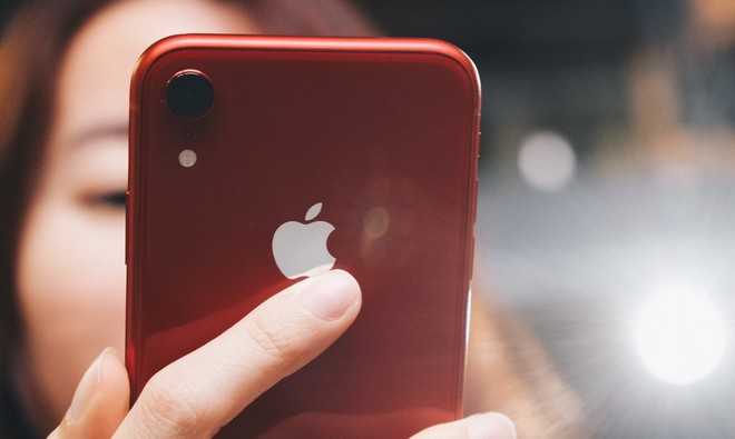 Bị người Việt hắt hủi ra rìa nhưng mẫu iPhone này lại bán đắt như tôm tươi tại quê nhà Apple - Ảnh 1.