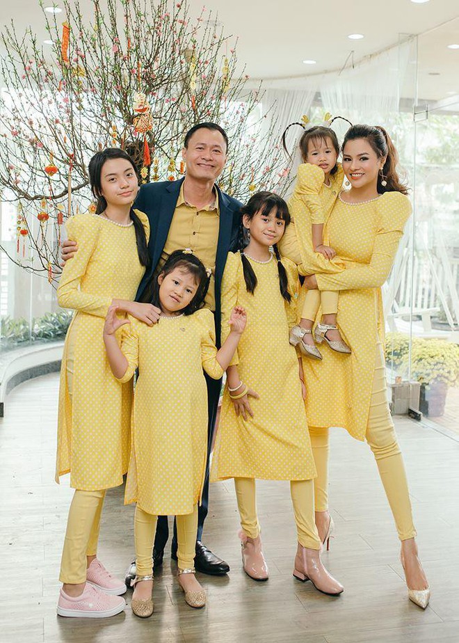Ngoài Cường Đô la - Đàm Thu Trang, showbiz Việt không thiếu những cặp chân dài - đại gia hạnh phúc với cuộc sống gia đình bình yên - Ảnh 10.