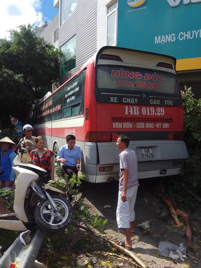 Danh tính nạn nhân thương vong trong vụ xe khách đâm hàng loạt ô tô, xe máy ở Quảng Ninh - Ảnh 1.