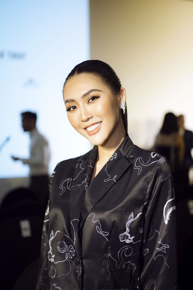Hoa hậu Tường Linh tự tin đi sự kiện sau khi công khai chuyện từng yêu người có vợ - Ảnh 3.