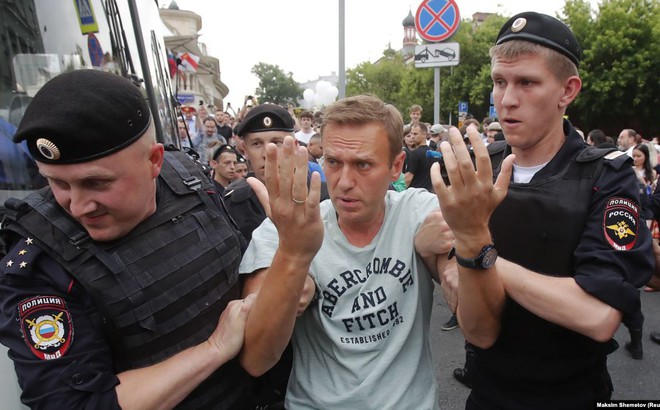 Nga: Hậu biểu tình lớn chống chính phủ, thủ lĩnh đối lập bất ngờ "đổ bệnh lạ", nghi bị đầu độc