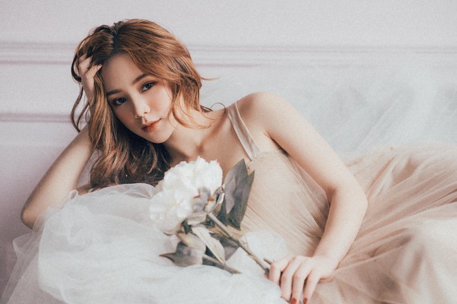 3 mỹ nh&acirc;n n&oacute;ng bỏng v&agrave;o vai kẻ thứ 3 bị gh&eacute;t tr&ecirc;n m&agrave;n ảnh - Ảnh 11.