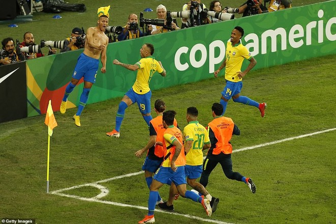 Thắng thuyết phục Peru, Brazil đăng quang ngôi vô địch Copa America sau 12 năm chờ đợi - Ảnh 5.