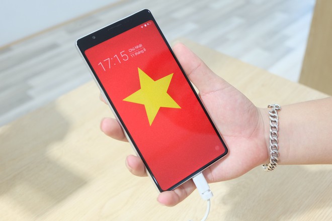 Bên trong tổ hợp dịch vụ khách hàng Bphone Store vừa ra mắt ở Hà Nội - Ảnh 7.