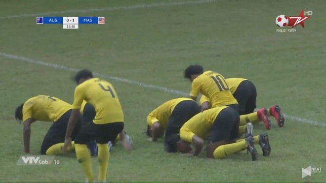 Malaysia đẩy Việt Nam vào nguy cơ bị loại sớm sau màn trình diễn khó tin trước Australia - Ảnh 1.