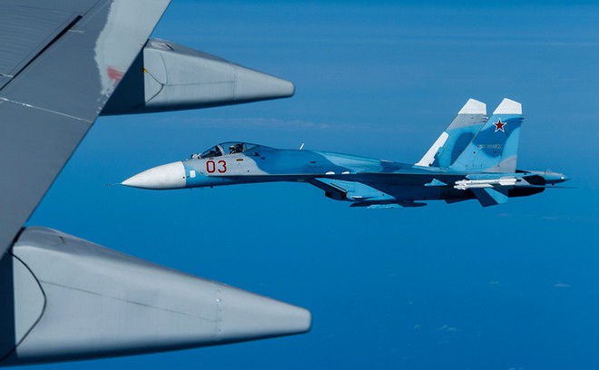 “Hàng nóng” Su-35, Su-27 Nga dùng truy đuổi E/F-18 để bảo vệ Bộ trưởng Shoigu là loại gì? - Ảnh 1.