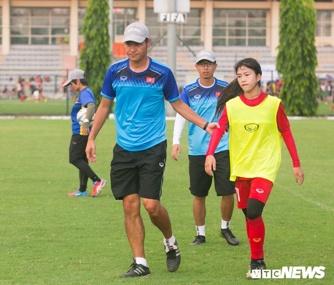Bộ đôi cầu thủ Việt kiều toả sáng trong buổi tập cùng U19 Việt Nam - Ảnh 8.