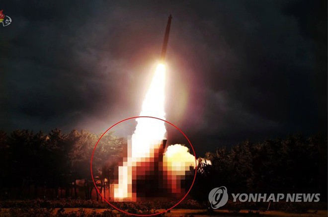 Triều Tiên lại phóng đầu đạn tên lửa xuống biển Nhật Bản - Ảnh 1.