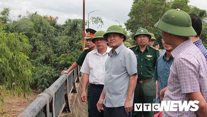 Hình ảnh mới nhất tại Quảng Ninh và Hải Phòng trước giờ bão số 3 đổ bộ - Ảnh 3.