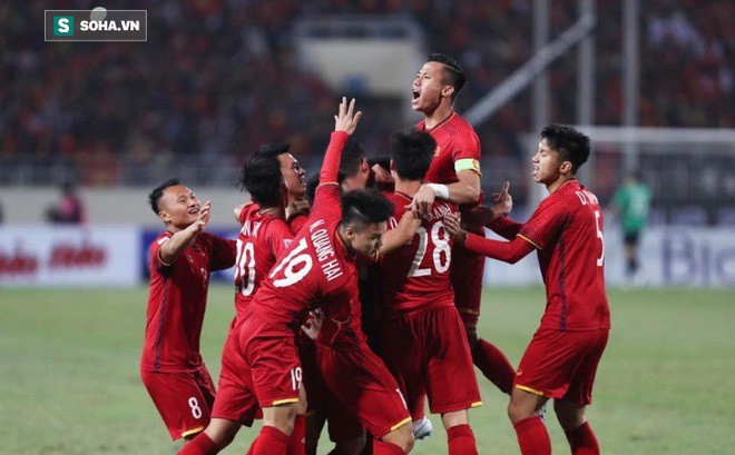 Hé lộ danh sách sơ bộ ĐT Việt Nam đấu Thái Lan: Văn Quyết tái xuất, Văn Hậu vẫn có mặt