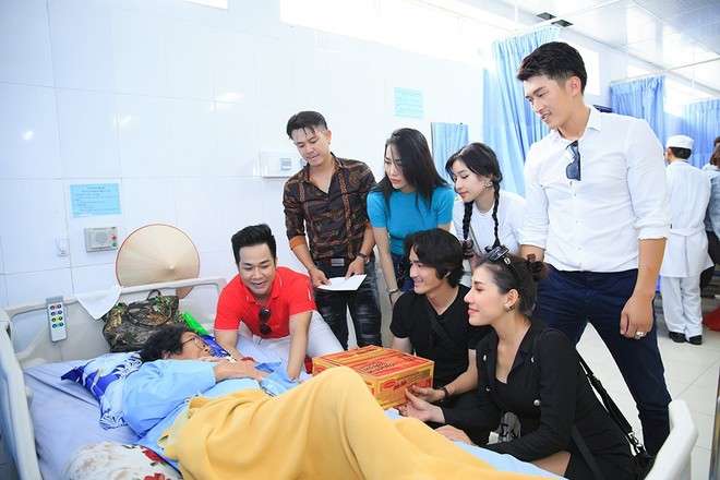 Quách Tuấn Du và loạt nghệ sĩ cùng làm từ thiện ở An Giang - Ảnh 3.