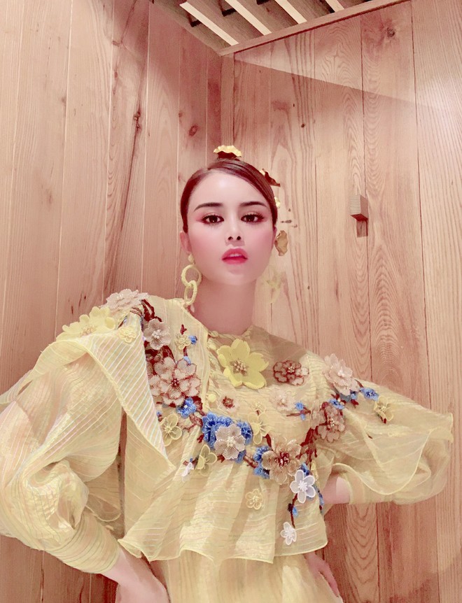 Hoa hậu Sella Trương tái xuất, gây chú ý nhờ vẻ ngoài nổi bật - Ảnh 5.