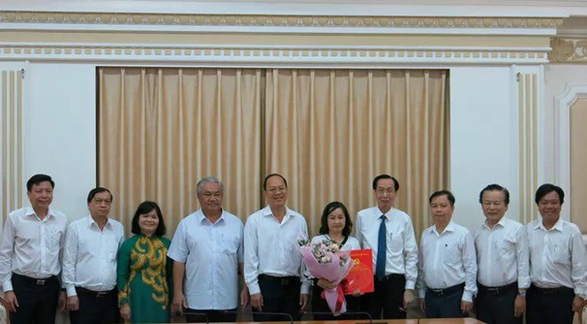 TPHCM cho Chủ tịch UBND quận 11 Trần Thị Bích Liên nghỉ hưu - Ảnh 2.
