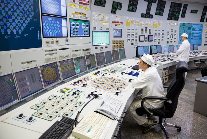 Góc chơi lớn: Đào trộm Bitcoin trong nhà máy điện hạt nhân ở Ukraine - Ảnh 1.