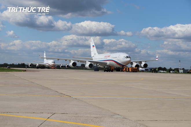 Từ Moscow: Lần đầu tiên trong lịch sử TT Putin cùng TT Erdogan dự MAKS 2019 - Vali hạt nhân kè bên cạnh, đoàn xe hộ tống áp sát - Ảnh 6.