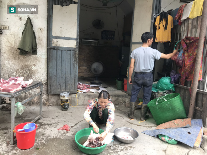 Người dân sống xung quanh Công ty Rạng Đông khóa cửa, về quê ở tạm sau cảnh báo nguy cơ nhiễm độc thủy ngân - Ảnh 2.