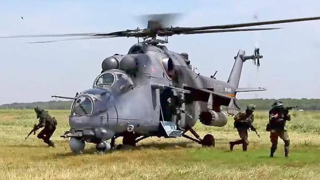 Nga cấp tốc thử nghiệm trực thăng Mi-35P sau thất bại của Mi-35M tại Syria - Ảnh 9.