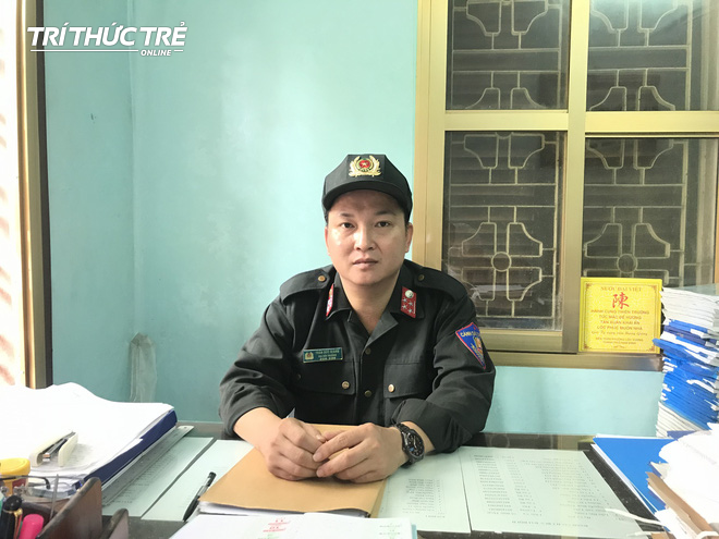 Đại uý CSCĐ tỉnh Nam Định kể lại giây phút bé trai bị co giật cắn, nghiến tay mình - Ảnh 1.