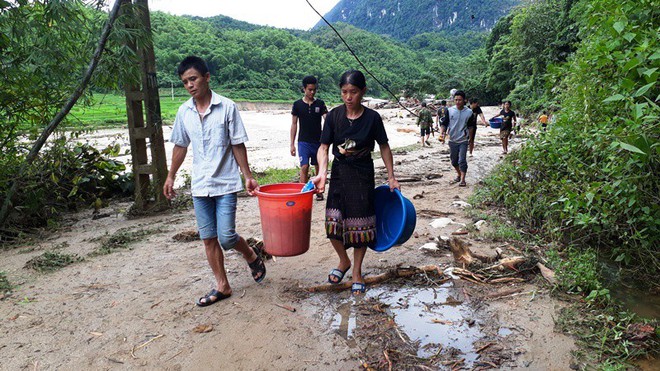 Tang thương gia đình 5 người ở Thanh Hóa bị lũ cuốn trôi - Ảnh 11.