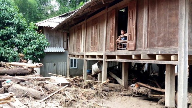 Ám ảnh Sa Ná sau lũ dữ: Nhà cửa tan hoang, tiếng khóc khắp bản - Ảnh 14.