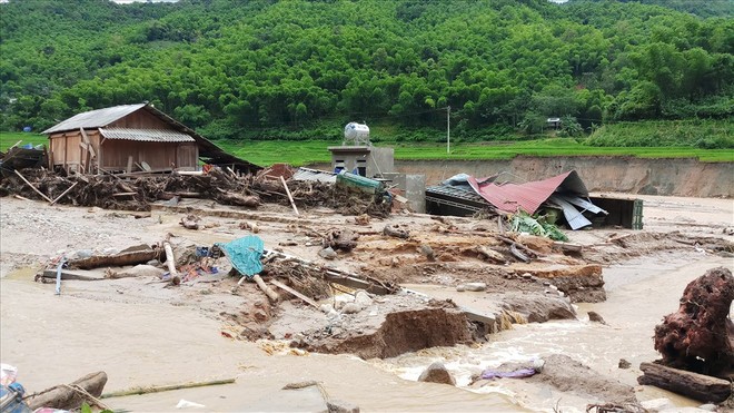 Ám ảnh Sa Ná sau lũ dữ: Nhà cửa tan hoang, tiếng khóc khắp bản - Ảnh 7.