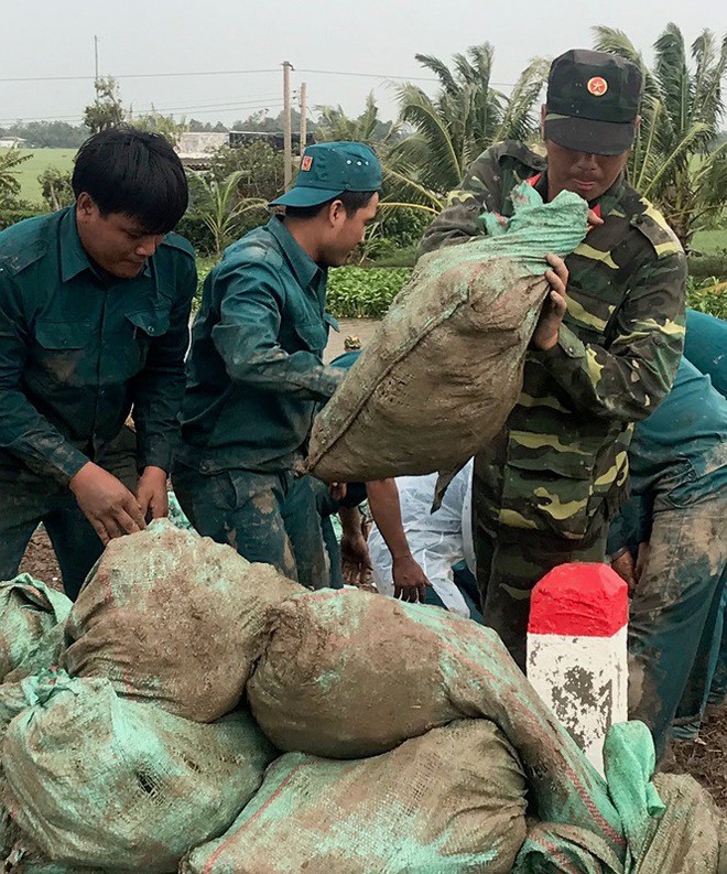 Hàng chục ngàn hộ dân nơm nớp lo vỡ đê, Cà Mau cần ban bố tình trạng khẩn cấp - Ảnh 7.