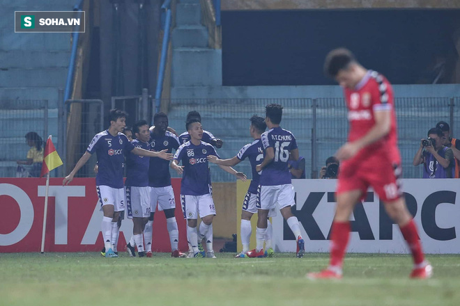 Tấn Trường mắc lỗi khó hiểu, Bình Dương “tự sát” trước Hà Nội FC ở trận chung kết lịch sử - Ảnh 3.