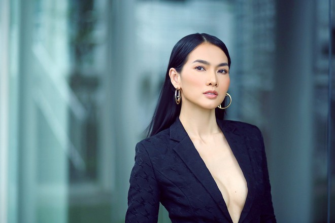 Anh Thư Những c&ocirc; g&aacute;i ch&acirc;n d&agrave;i khoe th&acirc;n h&igrave;nh n&oacute;ng bỏng, cơ bụng săn chắc đ&aacute;ng ngưỡng mộ ở tuổi U40 - Ảnh 7.