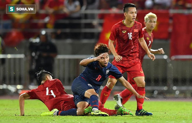 Kiên cường giành điểm trên đất Thái Lan, nhưng Việt Nam vẫn tụt 2 bậc tại BXH FIFA - Ảnh 1.
