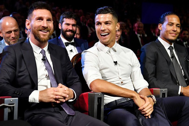Bữa tối đặc biệt của Messi và Ronaldo: Anh hùng trọng anh hùng - Ảnh 3.