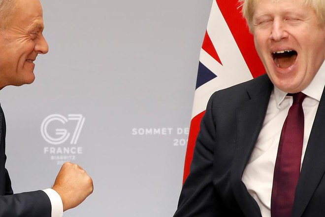 Khoảnh khắc hài hước trong những tuần ồn ào đầu tiên của Thủ tướng Anh - Ảnh 6.