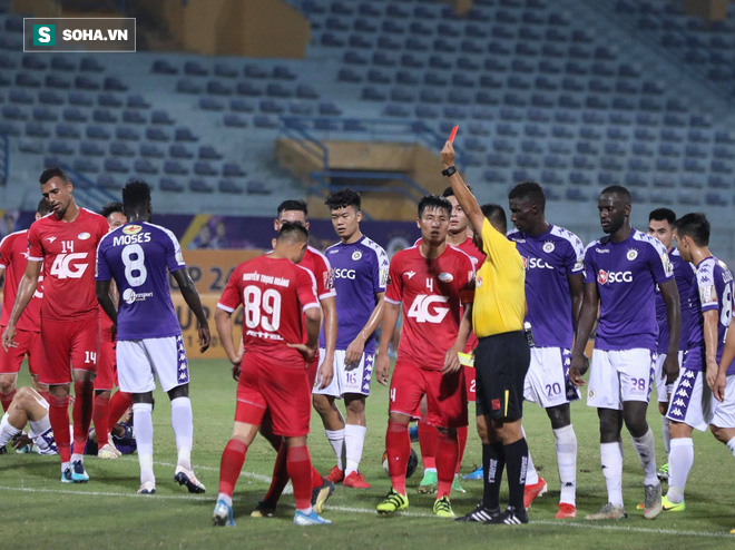 Quang Hải lập siêu phẩm đá phạt, Hà Nội FC chạm một tay vào chiếc cúp sau trận đấu kỳ lạ - Ảnh 6.