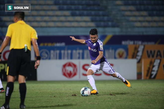 Quang Hải lập siêu phẩm đá phạt, Hà Nội FC chạm một tay vào chiếc cúp sau trận đấu kỳ lạ - Ảnh 4.