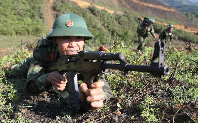 Mẫu súng AK-47 “hiếm có” của VN: Khác biệt lớn với thiết kế gốc "huyền thoại" từ Liên Xô Mẫu súng AK-47 “hiếm có” của VN: Khác biệt lớn với thiết kế gốc "huyền thoại" từ Liên Xô
