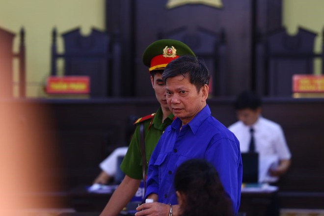 Cựu Giám đốc Sở GDĐT tỉnh Sơn La không đến tòa mặc dù được triệu tập - Ảnh 3.