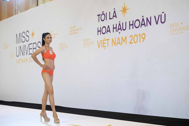 Dàn thí sinh vòng sơ khảo phía Bắc cuộc thi Hoa hậu Hoàn vũ Việt Nam 2019 diện bikini trình diễn vô cùng tự tin - Ảnh 9.