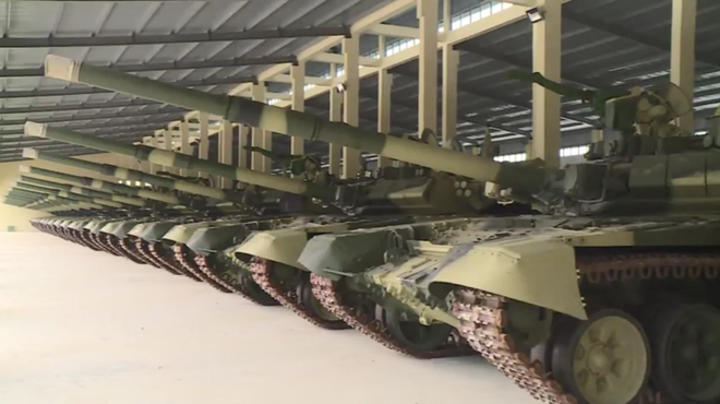 T-90 Việt Nam - T-90 đã được nhập khẩu vào Việt Nam và trang bị cho quân đội. Đó là chiến lược đúng đắn, bởi T-90 là một trong những mẫu xe tăng hiện đại nhất trên thế giới. Hãy xem ảnh và cảm nhận sự hiệu quả của T-90 trong việc bảo vệ đất nước.