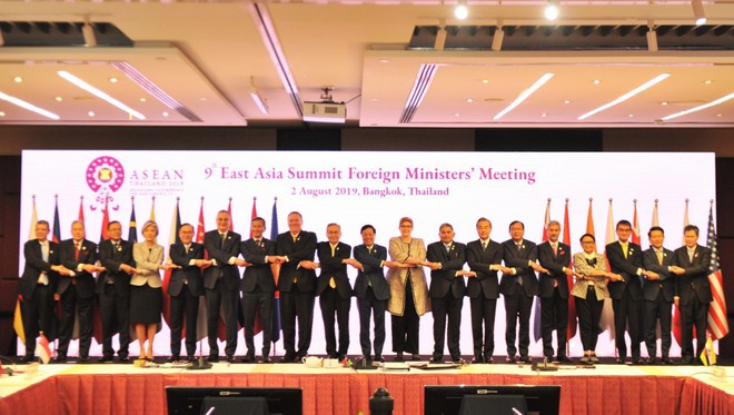 ASEAN phát huy vai trò trung tâm giữa Ấn Độ Dương-Thái Bình Dương long tranh hổ đấu bằng cách nào? - Ảnh 1.