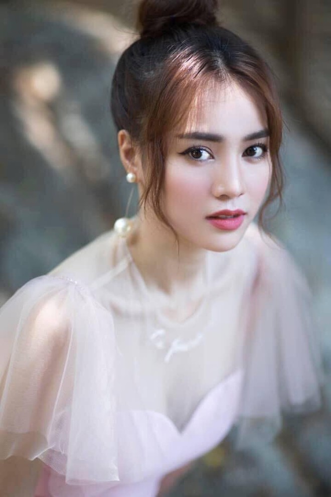 Nhìn lại nhan sắc dàn mỹ nhân sở hữu đôi mắt to hút hồn của showbiz Việt qua từng thời kỳ - Ảnh 12.