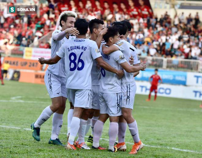 Trợ lý tướng Park hài lòng với Minh Vương sau cú hattrick giúp HAGL hạ Hải Phòng - Ảnh 1.