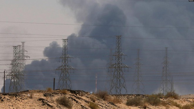 Ả rập Saudi đã làm gì sau vụ tấn công nhà máy lọc dầu để phượng hoàng hồi sinh từ tro tàn? - Ảnh 2.