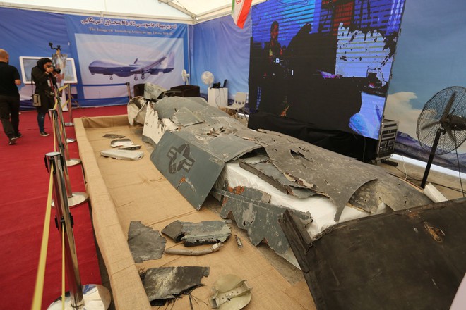 Iran trưng bày một loạt máy bay không người lái Mỹ bị bắn hạ - Ảnh 2.