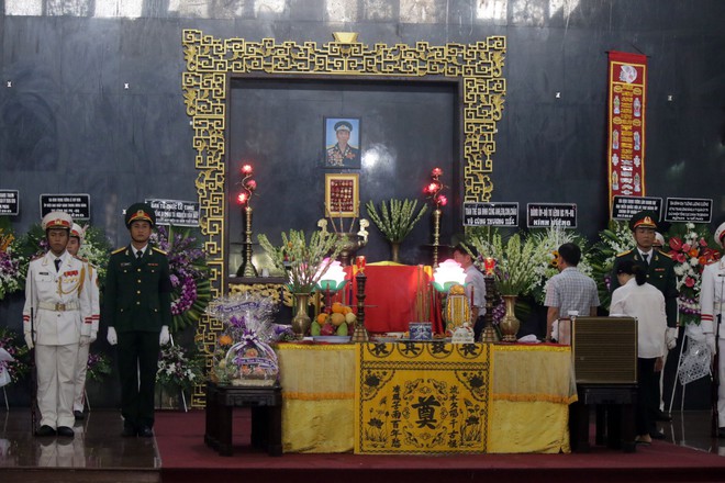 Lễ tiễn đưa Đại tá Nguyễn Văn Bảy: “Anh Bảy mà lên trên trời rồi thì không cho phép mình xuống” - Ảnh 4.