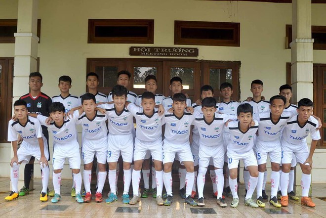 Thua đậm Feyenoord nhưng U18 HAGL là lứa có tương lai, nên được sớm đôn lên đá V.League - Ảnh 1.