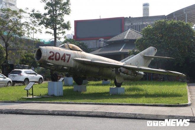 Ảnh: Ngắm máy bay tiêm kích MiG-17 gắn liền với tên tuổi phi công huyền thoại Nguyễn Văn Bảy - Ảnh 11.