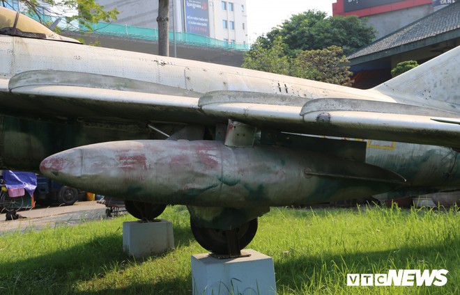 Ảnh: Ngắm máy bay tiêm kích MiG-17 gắn liền với tên tuổi phi công huyền thoại Nguyễn Văn Bảy - Ảnh 5.