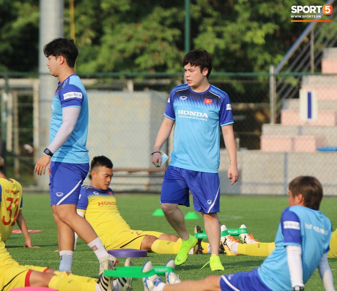 U22 Việt Nam bổ sung nhân sự quan trọng, tích cực chuẩn bị cho đấu trường SEA Games - Ảnh 9.