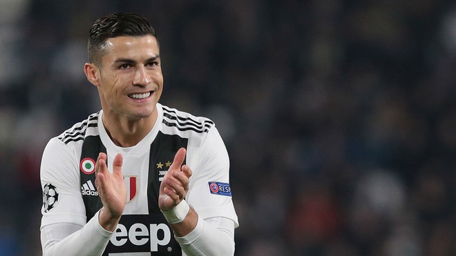 Ronaldo bất ngờ xuất hiện trong danh sách đá phạt dở tệ của Serie A - Ảnh 3.