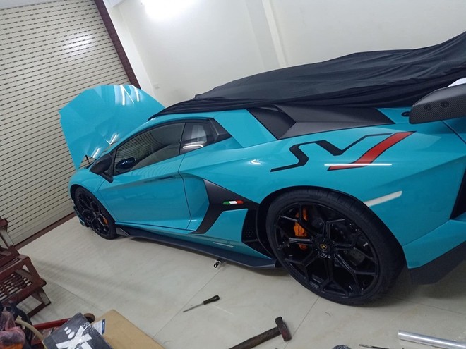 Đại gia chịu chơi đưa Lamborghini Aventador SVJ hàng độc về Hà Nội, giá tin đồn hơn 40 tỷ đồng - Ảnh 2.