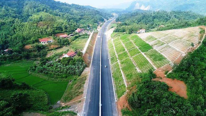  Cận cảnh 64km cao tốc Bắc Giang - Lạng Sơn trong ngày thông xe  - Ảnh 5.